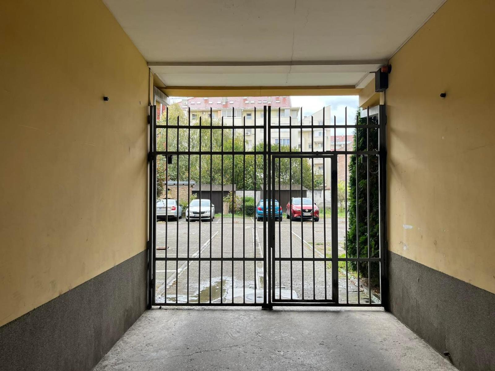 Modern Living Apts - Botanica - Private Parking Novi Sad Exterior photo